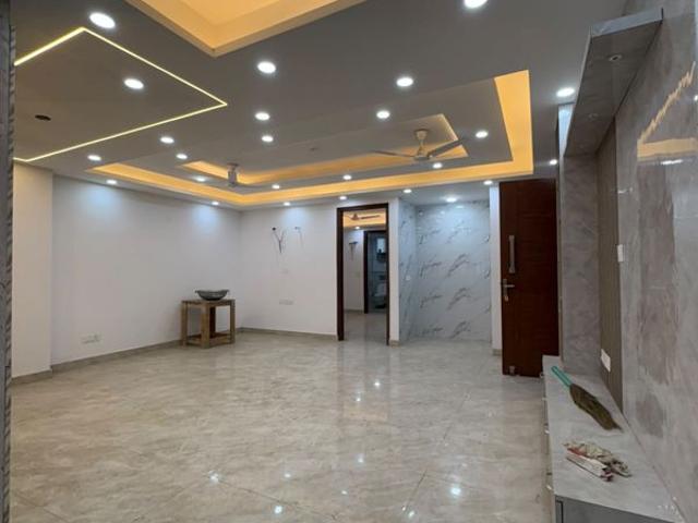 Rental | 4 BHK 2000 Sq.Ft. Apartment in Saket