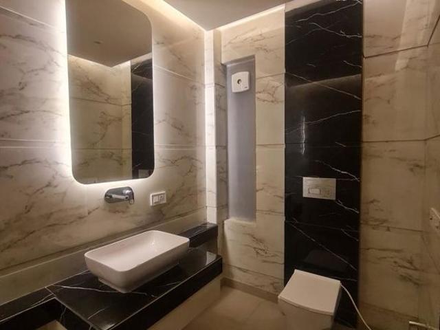 Rental | 4 BHK 2000 Sq.Ft. Apartment in Sector 6 Dwarka