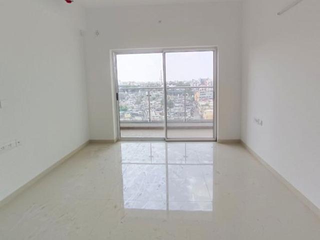 Rental | 4 BHK 2000 Sq.Ft. Apartment in Runwal The Central Park