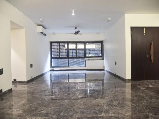 Rental | 4 BHK 2000 Sq.Ft. Apartment in Vithaldas Nagar