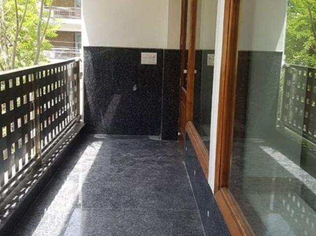 Rental | 4 BHK 200 Sq.Mt. Apartment in RWA Apartments Sector 12