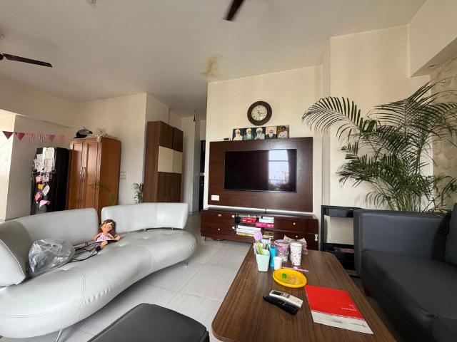 Rental | 4 BHK + 2012 Sq.Ft. Apartment in Ireo Uptown