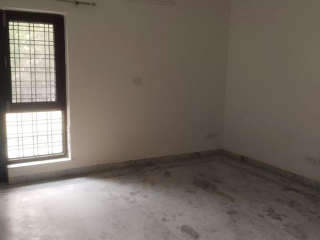 Rental | 4 BHK 2020 Sq.Ft. Apartment in Sarita Vihar