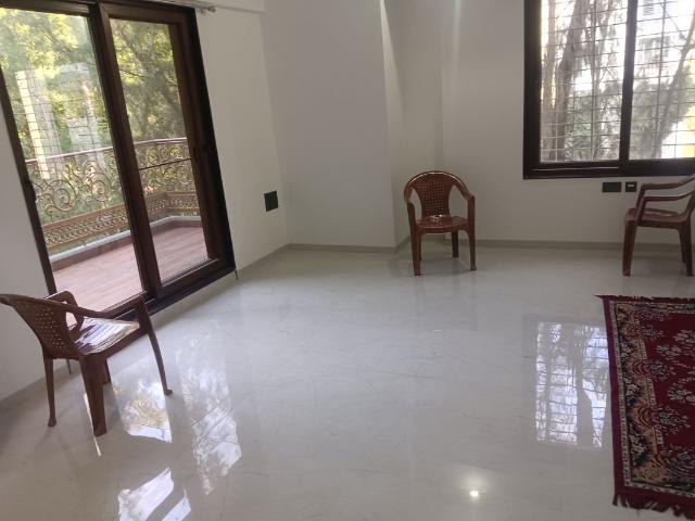 Rental | 4 BHK 2035 Sq.Ft. Apartment in Ravetkar 100 Prabhat