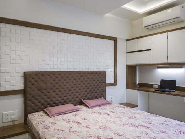 Rental | 4 BHK 2100 Sq.Ft. Apartment in Kolte Patil 24K Glitterati