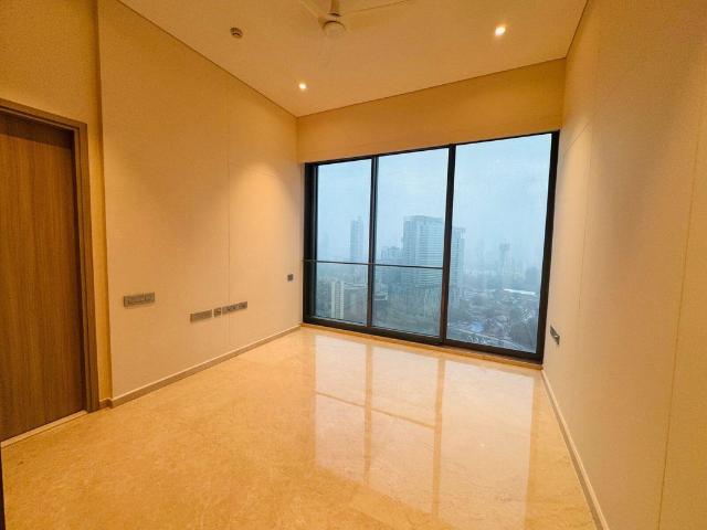 Rental | 4 BHK + 2132 Sq.Ft. Apartment in Rustomjee Crown