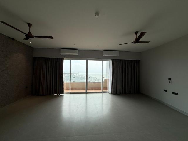 Rental | 4 BHK 2240 Sq.Ft. Apartment in Lodha Trump Tower