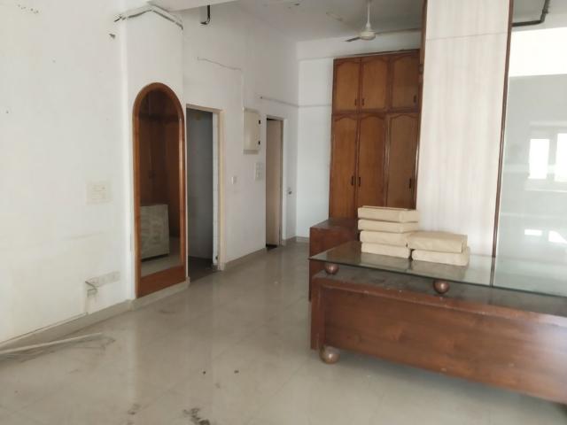 Rental | 4 BHK 2250 Sq.Ft. Apartment in Sarita Vihar