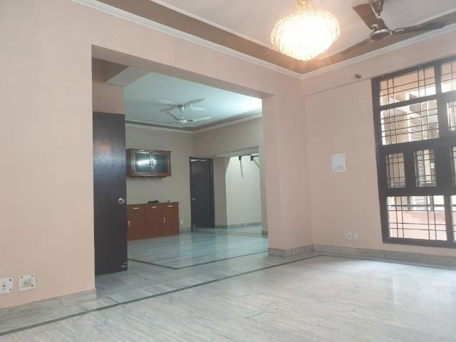 Rental | 4 BHK 2259 Sq.Ft. Apartment in Vastu Apartments