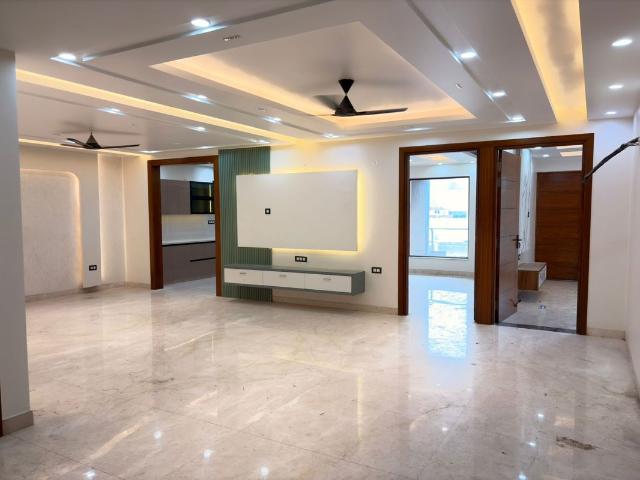 Rental | 4 BHK + 2200 Sq.Ft. Apartment in Ashoka Enclave 3