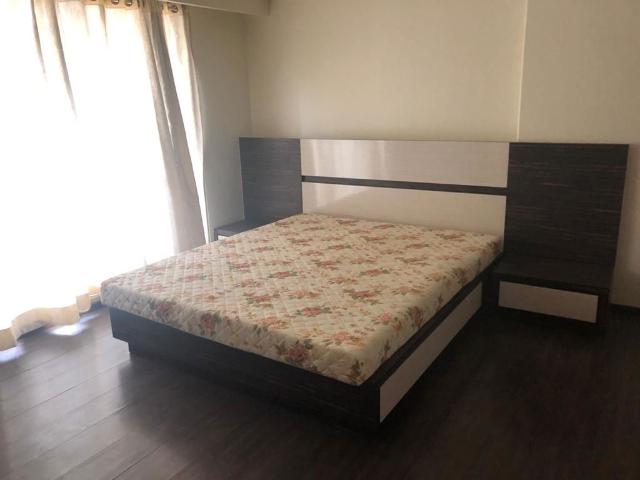 Rental | 4 BHK + 2200 Sq.Ft. Apartment in Hicons Classic