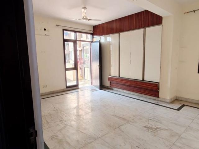 Rental | 4 BHK + 2200 Sq.Ft. Apartment in Sector 6 Dwarka
