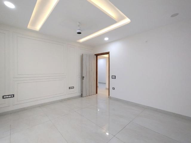 Rental | 4 BHK 2200 Sq.Ft. Apartment in Vasant Kunj