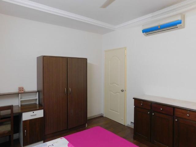 Rental | 4 BHK + 2300 Sq.Ft. Apartment in Flower Valley Apartment