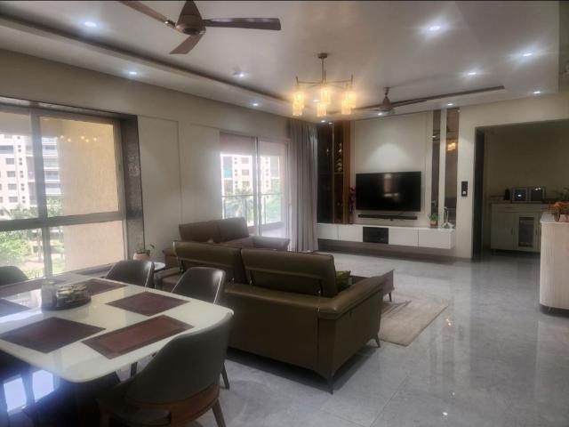 Rental | 4 BHK 2300 Sq.Ft. Apartment in Kolte Patil 24K Opula