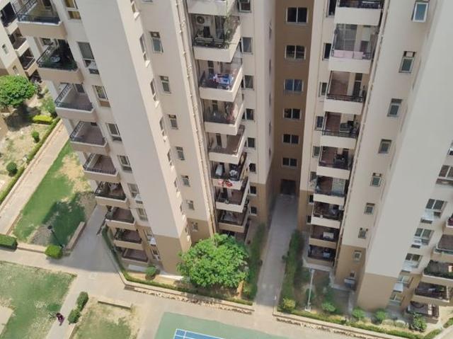 Rental | 4 BHK 2304 Sq.Ft. Apartment in Orchid Petals
