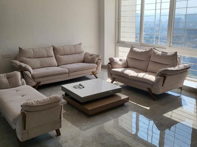 Rental | 4 BHK 2445 Sq.Ft. Penthouse in Gm Kenjale Emirus