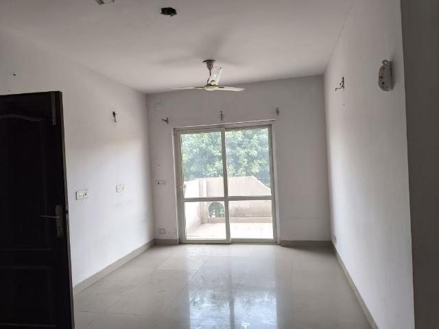 Rental | 4 BHK + 2450 Sq.Ft. Apartment in Omaxe Heights