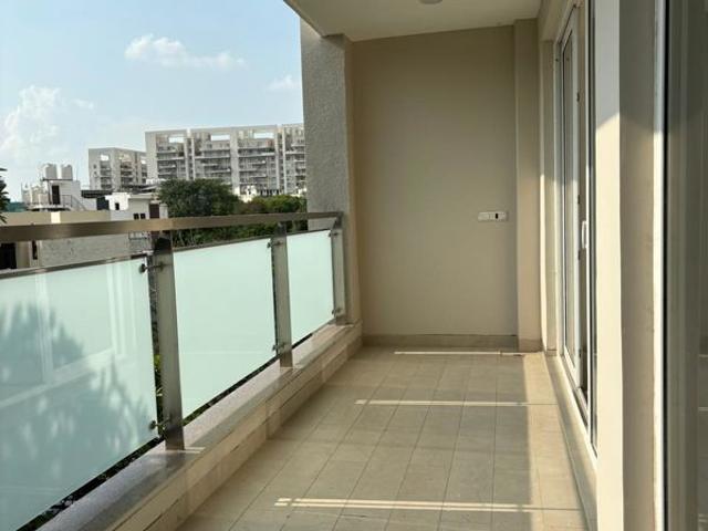 Rental | 4 BHK + 2486 Sq.Ft. Apartment in DLF Platinum Residences