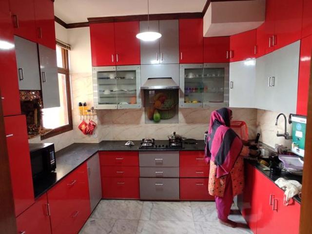 Rental | 4 BHK 2400 Sq.Ft. Apartment in Doordarshan Apartment