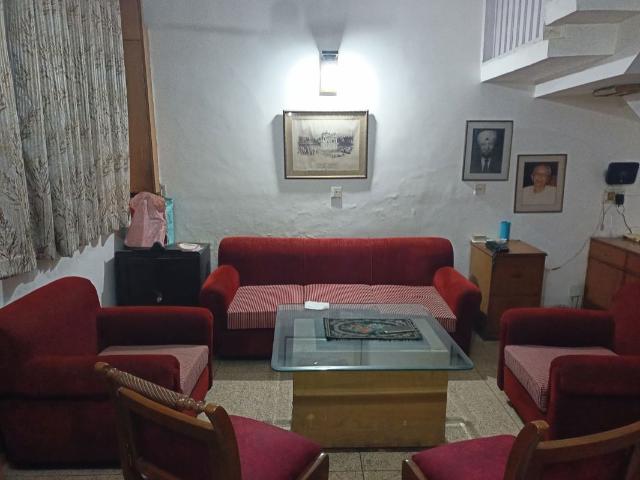 Rental | 4 BHK 2400 Sq.Ft. Apartment in Doordarshan Apartment
