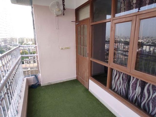 Rental | 4 BHK 2400 Sq.Ft. Apartment in Doordarshan Apartment
