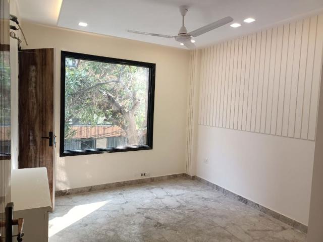 Rental | 4 BHK 2400 Sq.Ft. Apartment in Dwarka