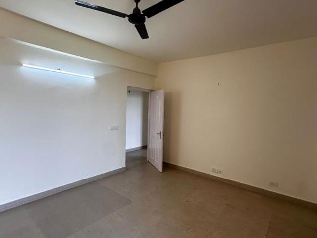 Rental | 4 BHK + 2400 Sq.Ft. Apartment in Tulip Ivory