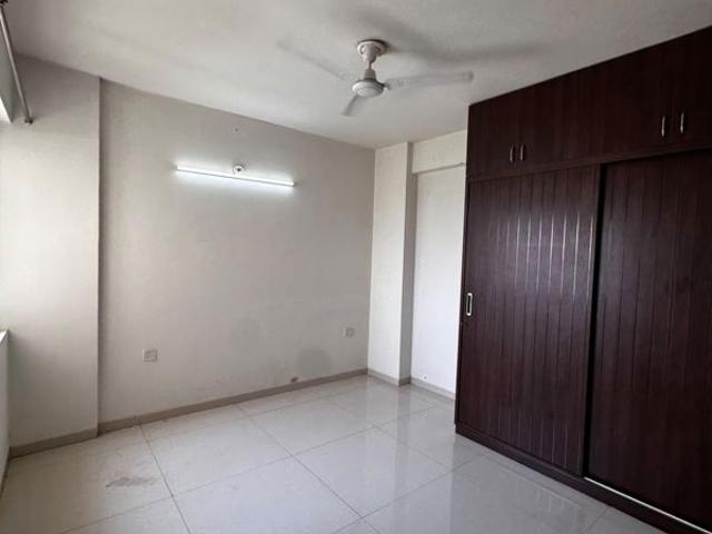 Rental | 4 BHK + 2400 Sq.Ft. Apartment in Tulip Ivory
