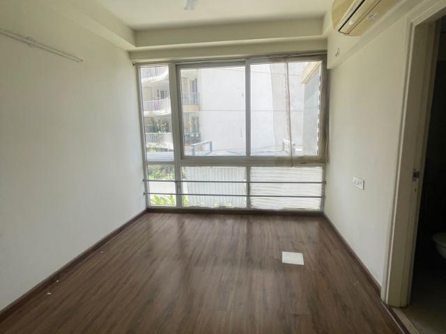 Rental | 4 BHK + 2410 Sq.Ft. Apartment in Emaar Palm Terraces Select