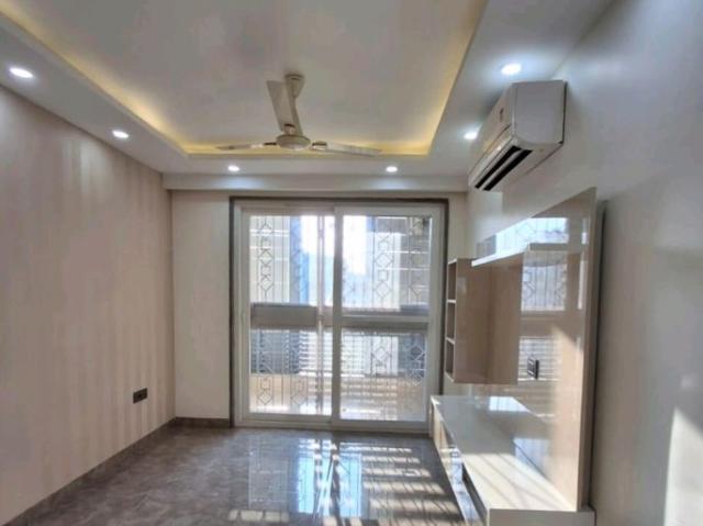 Rental | 4 BHK 2550 Sq.Ft. Apartment in M3M Atrium