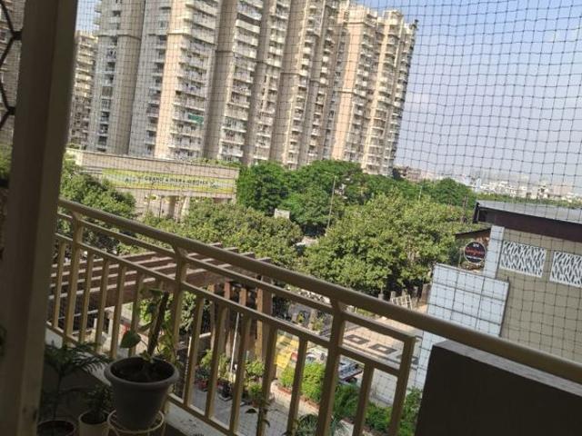Rental | 4 BHK 2575 Sq.Ft. Apartment in Mahagun Mirabella