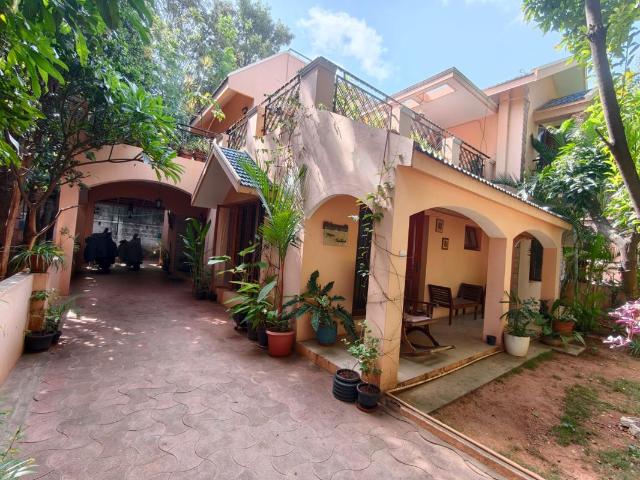 Rental | 4 BHK + 2500 Sq.Ft. Villa in Ferns Meadows