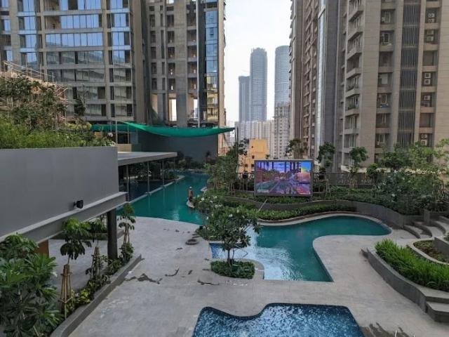 Rental | 4 BHK 2500 Sq.Ft. Apartment in Rustomjee Crown
