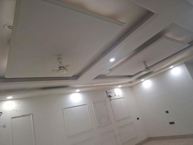 Rental | 4 BHK + 2500 Sq.Ft. Independent House in Sector 43