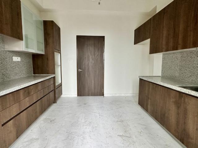 Rental | 4 BHK + 2650 Sq.Ft. Apartment in Piramal Aranya
