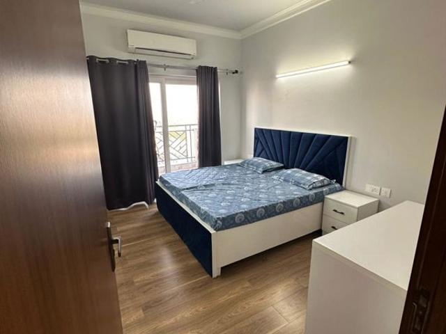 Rental | 4 BHK + 2600 Sq.Ft. Apartment in Central Park Flower Valley Aqua Front Towers