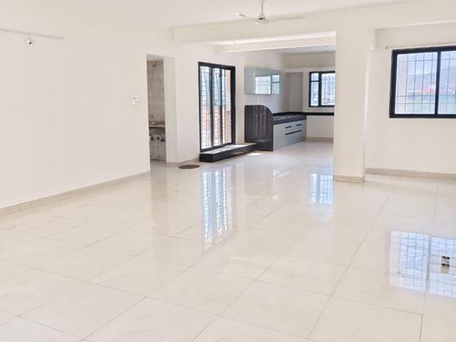 Rental | 4 BHK + 2600 Sq.Ft. Apartment in Nikash Skies CHS