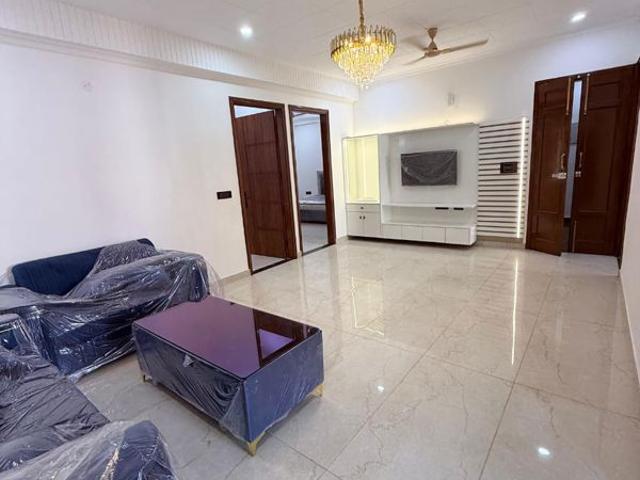 Rental | 4 BHK 2600 Sq.Ft. Apartment in Sector 4 Dwarka
