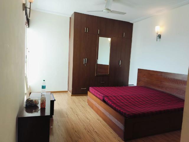 Rental | 4 BHK 2610 Sq.Ft. Apartment in DLF The Icon