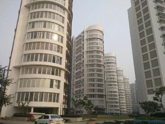 Rental | 4 BHK 2630 Sq.Ft. Apartment in Emaar The Palm Drive The Sky Terraces
