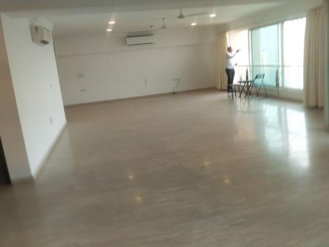 Rental | 4 BHK 2750 Sq.Ft. Apartment in Hiranandani Gardens