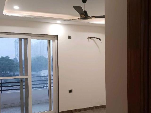 Rental | 4 BHK + 275 Sq.Ft. Apartment in Countrywide Park 81