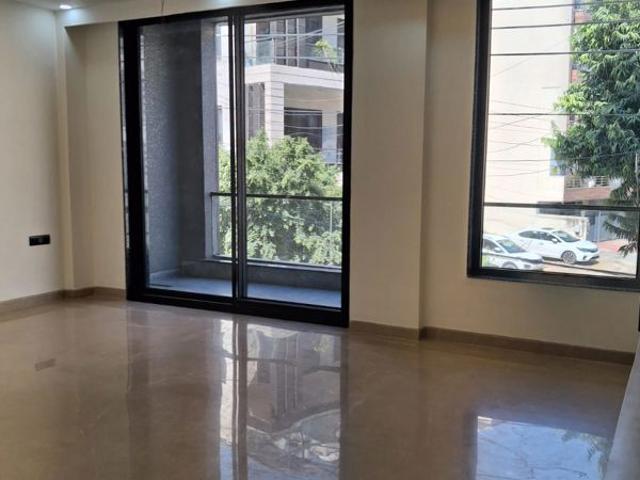 Rental | 4 BHK + 2700 Sq.Ft. Apartment in Greater Kailash I