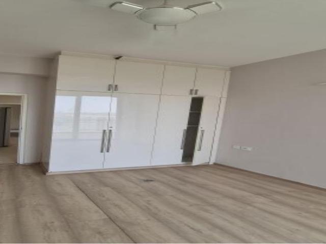 Rental | 4 BHK + 2700 Sq.Ft. Apartment in DLF The Ultima