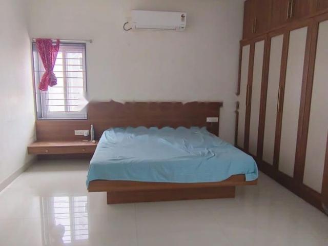 Rental | 4 BHK 2700 Sq.Ft. Apartment in DSR W