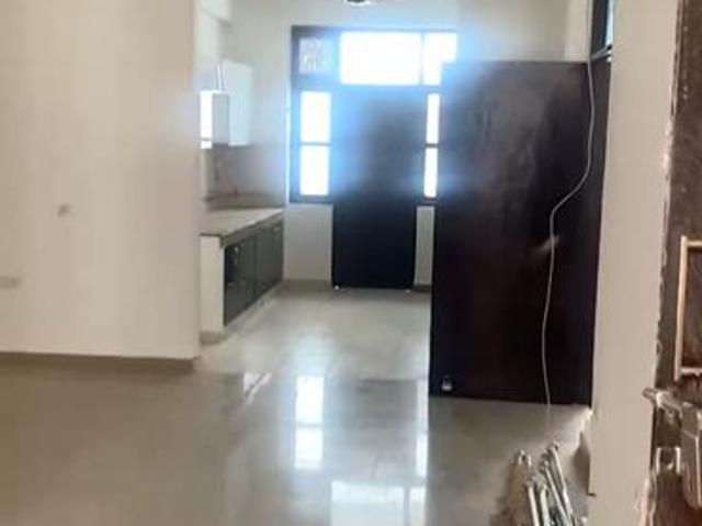 Rental | 4 BHK + 2700 Sq.Ft. Apartment in Shri Ram Apartments