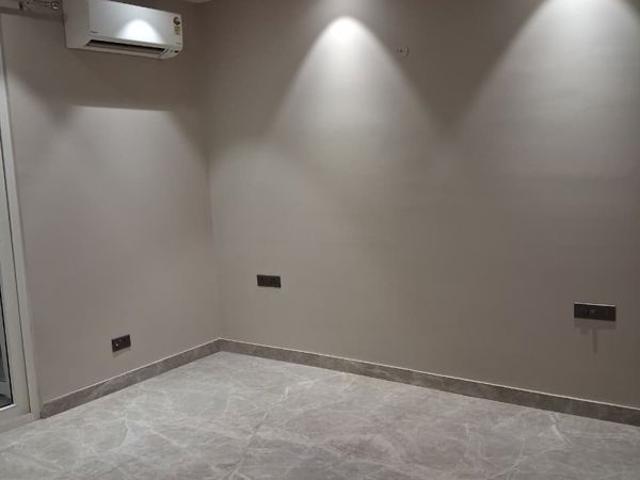 Rental | 4 BHK + 2800 Sq.Ft. Apartment in Green Park Extension