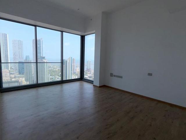Rental | 4 BHK 2800 Sq.Ft. Apartment in Rustomjee Crown