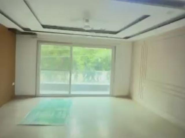 Rental | 4 BHK + 2900 Sq.Ft. Apartment in Queens Plaza